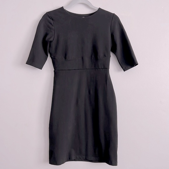 Susana Monaco Open Back Sexy Little Black Short Sleeve Stretch Mini Dress M 6 8 - Picture 3 of 12